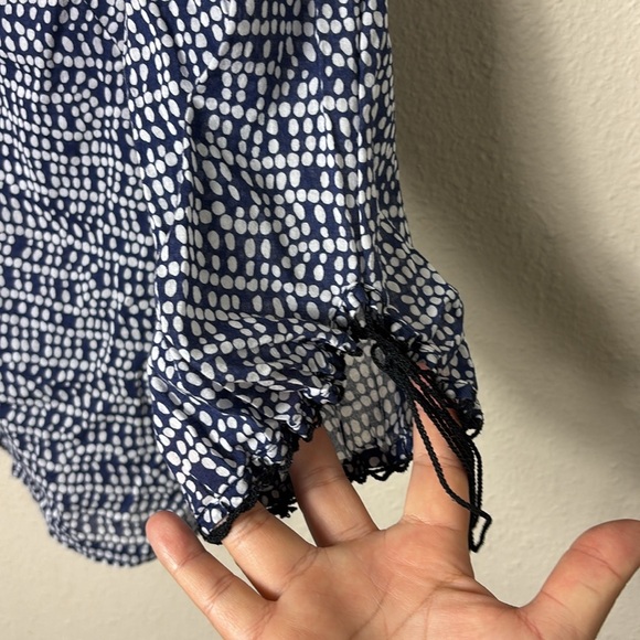 J. Crew Peasant Boho Style Tassel Details Vneck Top Blouse Blue White size 8 - Picture 5 of 9